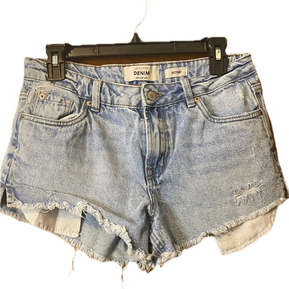 NWOT New Look Blue Jean Shorts Distressed High-Waisted